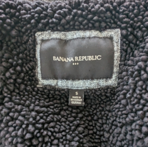 Banana Republic Vest with faux Sherpa lining Size Small - Picture 6 of 11